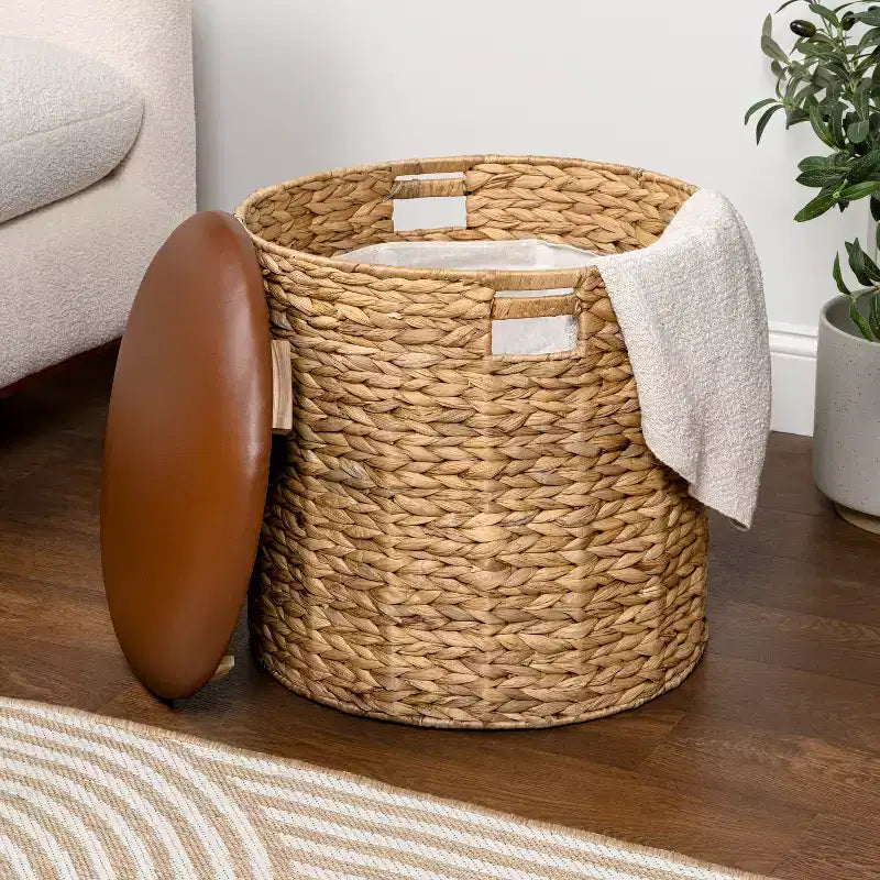 Pouffe de rangement moderne côtier tressé à la main en jacinthe d'eau de 45 cm avec couvercle